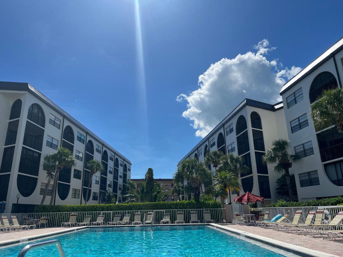 Knot A Care Remodeled Direct Water Access Condo With Ocean And Pool Views Now Sleeps Six Marco Island Extérieur photo