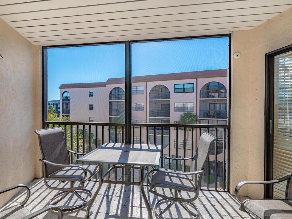 Knot A Care Remodeled Direct Water Access Condo With Ocean And Pool Views Now Sleeps Six Marco Island Extérieur photo